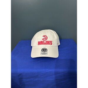 NWT Atlanta Hawks Womens Adjustable Clean Up Hat By 47 White With Pink Logo NBA